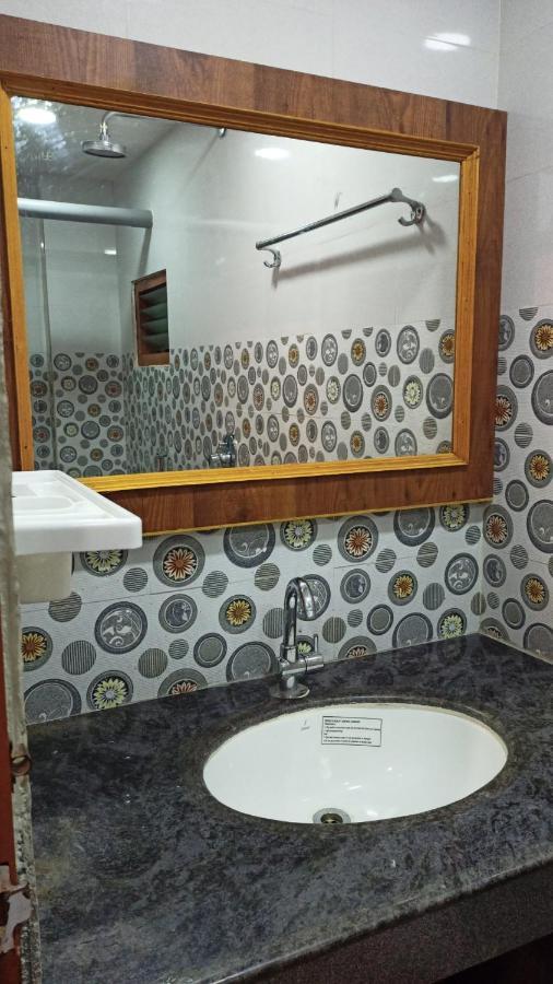 Aarthi Residency Hotel Kāraikkudi Buitenkant foto